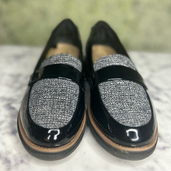 Clarks Patent Leather Loafers Women’s Size - Picture 7 of 7